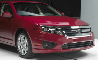 Illustration for article titled IIHS: No Mid-Size Cars Score "Good" In Low-Speed Collisions